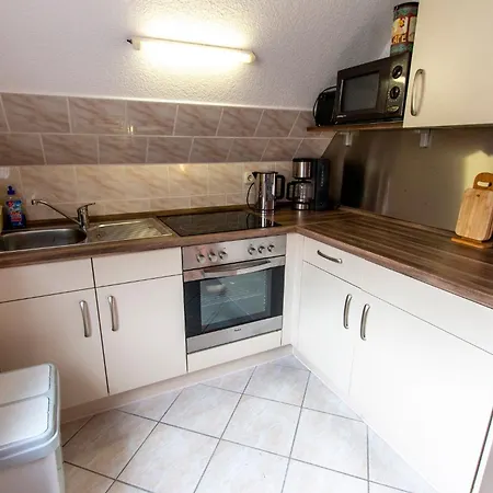 Langfeld, Christa Διαμέρισμα