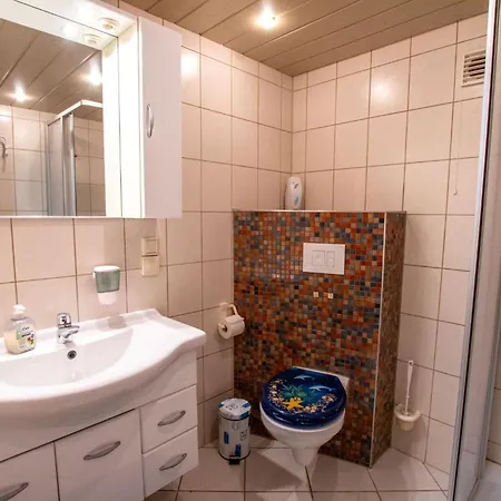 Langfeld, Christa Διαμέρισμα *